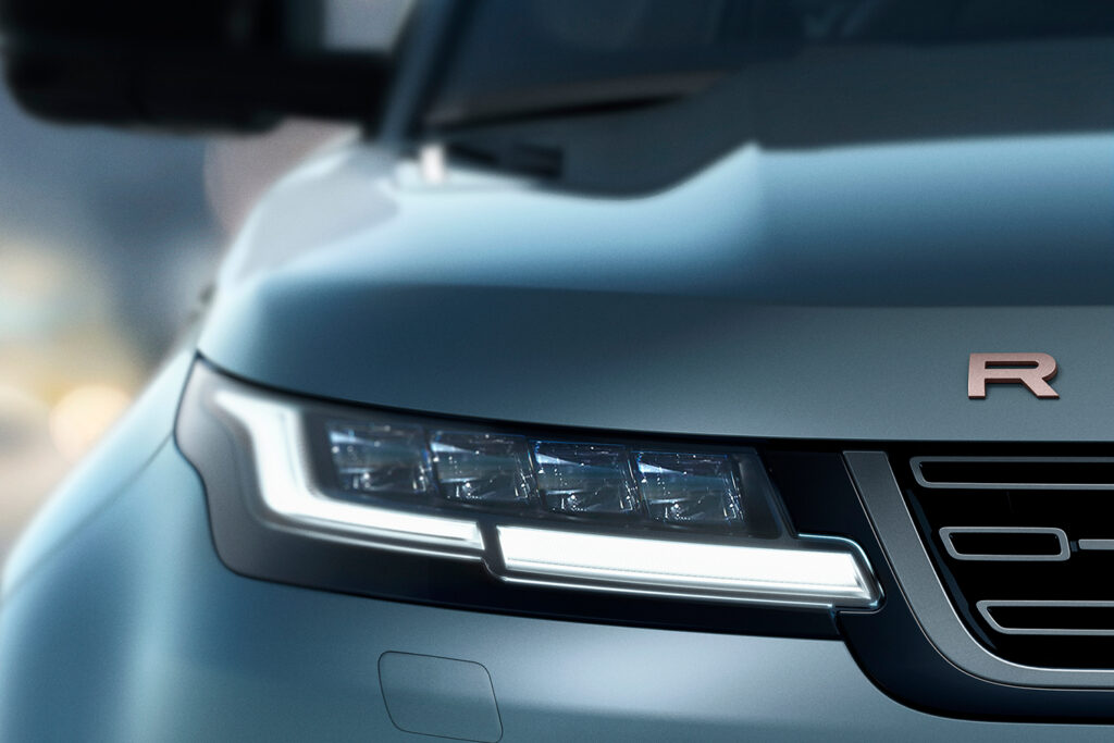 Hypermade-Magazine-Mobile-Range Rover-Evoque 2024 front with headlights