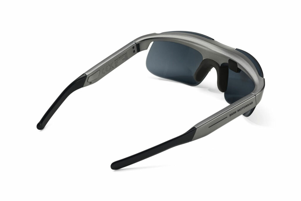 Hypermade-Magazine-Mobile-BMW ConnectedRide Smartglasses from side back