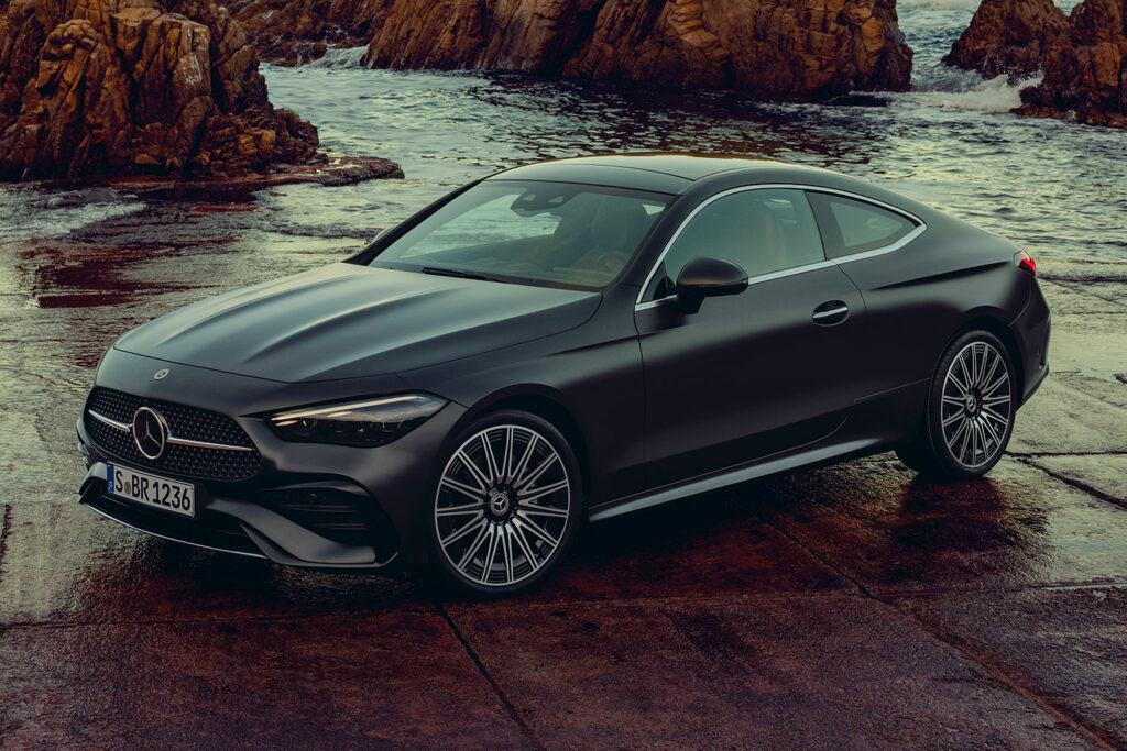 Hypermade-Magazin-Mobil-Mercedes-Benz-Mercedes CLE Coupé-Halbprofil von vorne