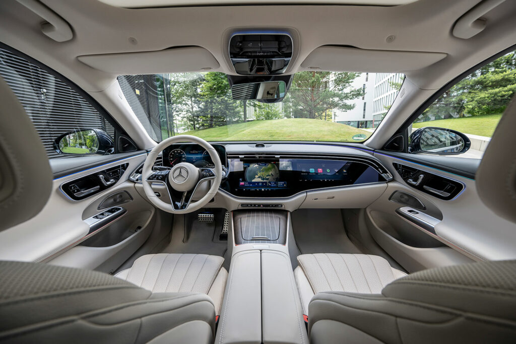 Hypermade Magazine Mobile-Mercedes Benz E-Class 2023 Interior
