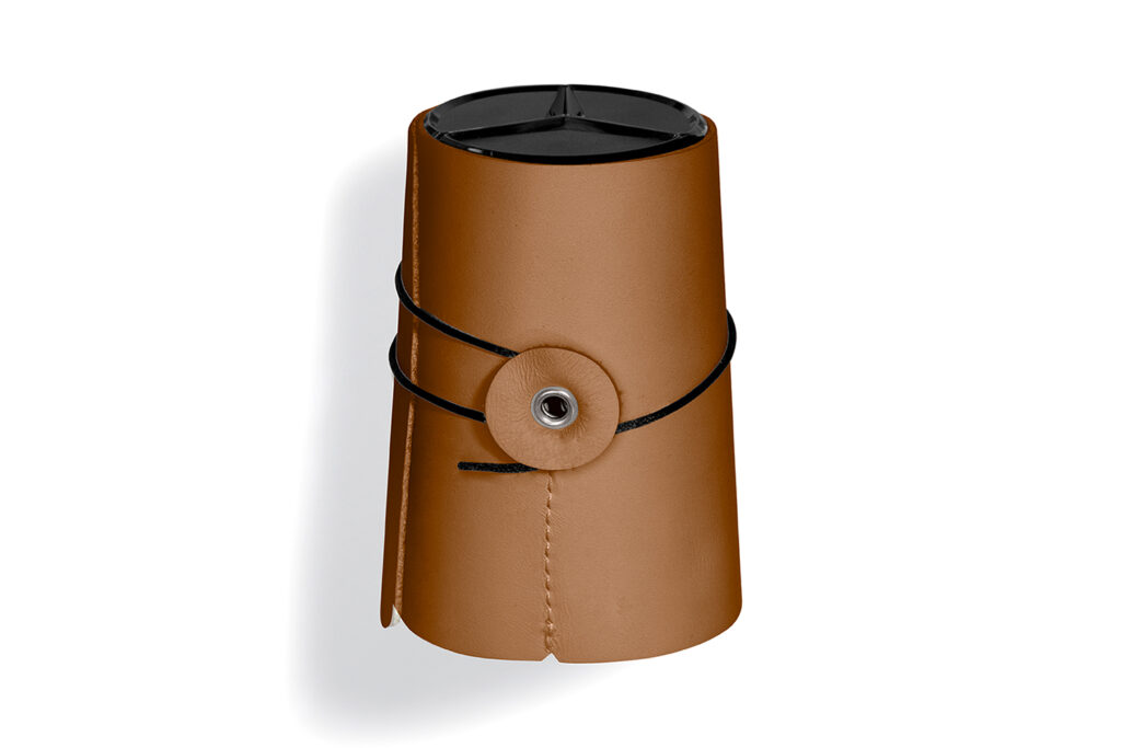 Hypermade.com-Magazine-Beauty-Mercedes-Benz - Closed package