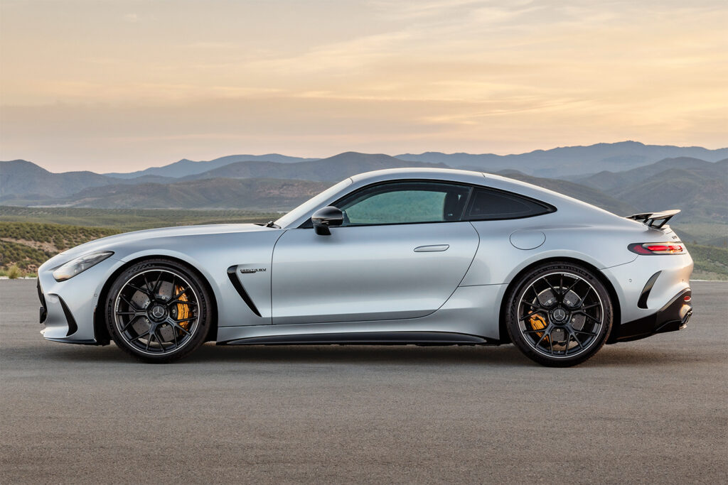 Hypermade - Magazine -Mobile -Mercedes-AMG GT Coupé side view