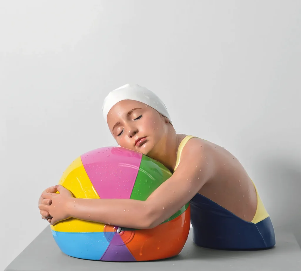 Carole Feuerman - Brooke con pelota de playa, 2017 30,5 x 40,6 x 30,5 cm Óleo sobre resina
Foto: Alvaro Corzo