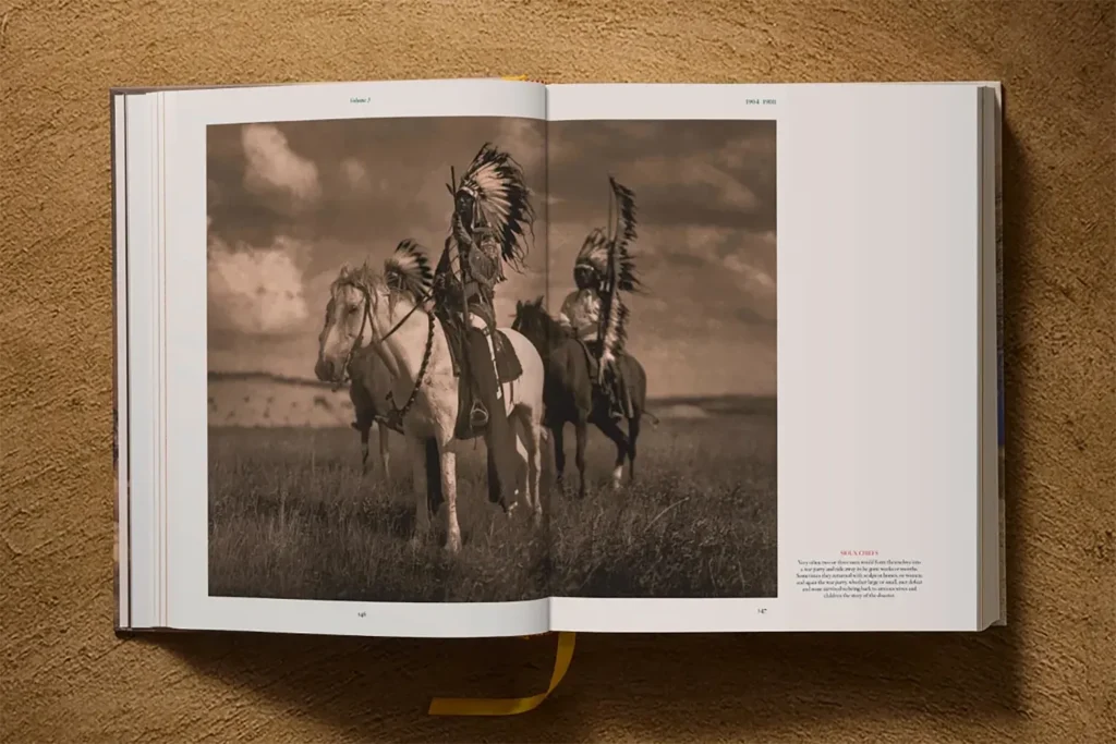 Interior view "Edward S. Curtis-The North American Indian. Complete Portfolios"
© Taschen Verlag